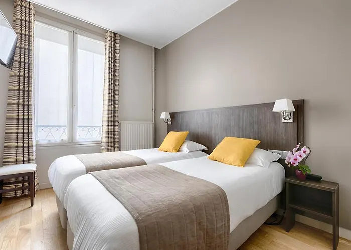 Le Beaugency Hotel 3*