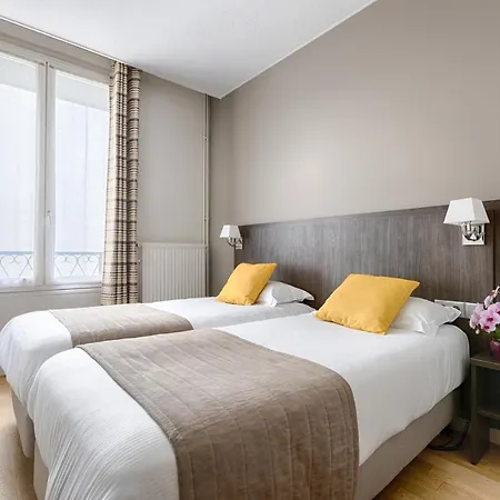 Le Beaugency Hotel 3*