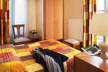 Le Beaugency Hotel 3*